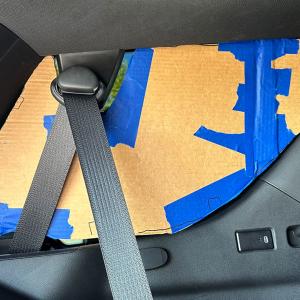 Window panel for Tahoe 2021-2025